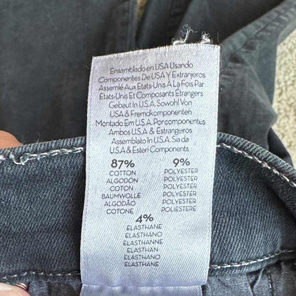 Mother Insider Crop Step Fray Jeans in Not Guilty Black Women’s Size 24 - Picture 8 of 16